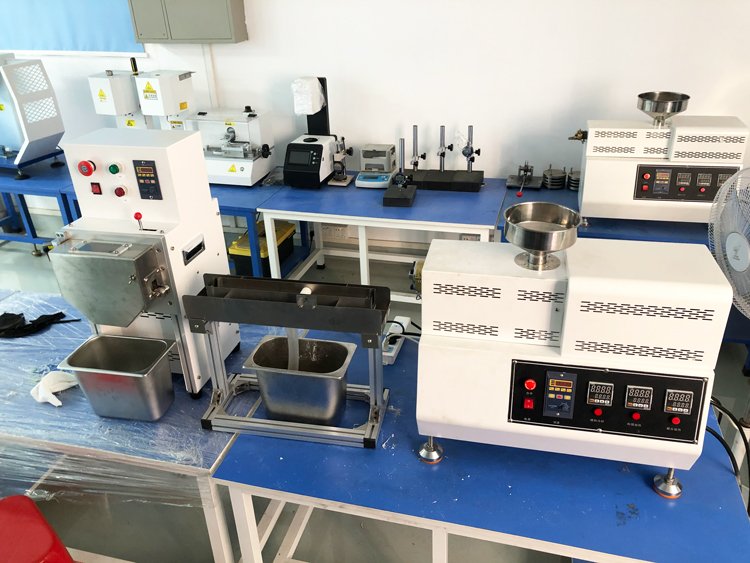 Benchtop Plastic Extrusion Machine